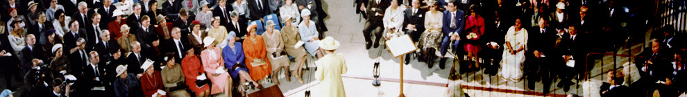 Queen Elizabeth at the opening of the High Court of Australia